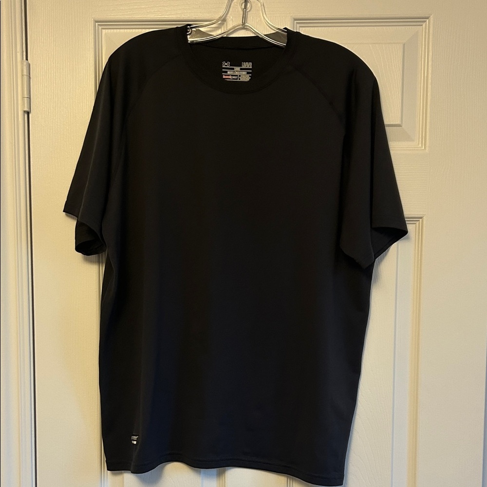 Under Armour Men's Classic Black Tee